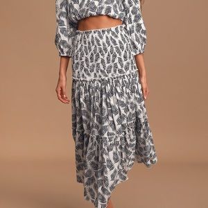 Lulus Leaf print tiered Maxi Skirt